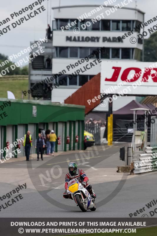 Vintage motorcycle club;eventdigitalimages;mallory park;mallory park trackday photographs;no limits trackdays;peter wileman photography;trackday digital images;trackday photos;vmcc festival 1000 bikes photographs